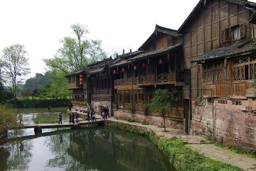 春节前迎重大节点 杭徽互通项目D匝道顺利合龙